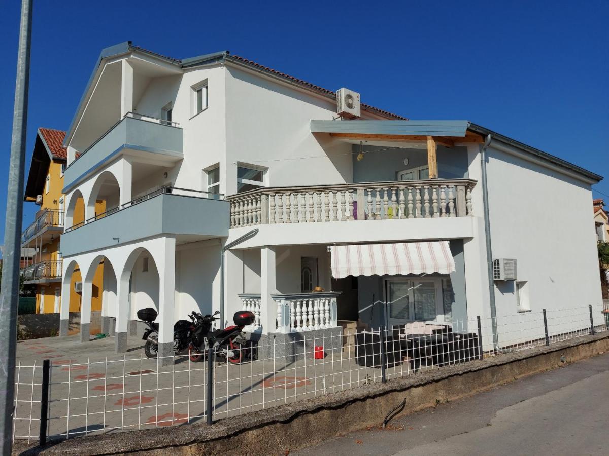 Apartman Luka Appartement Vodice Buitenkant foto